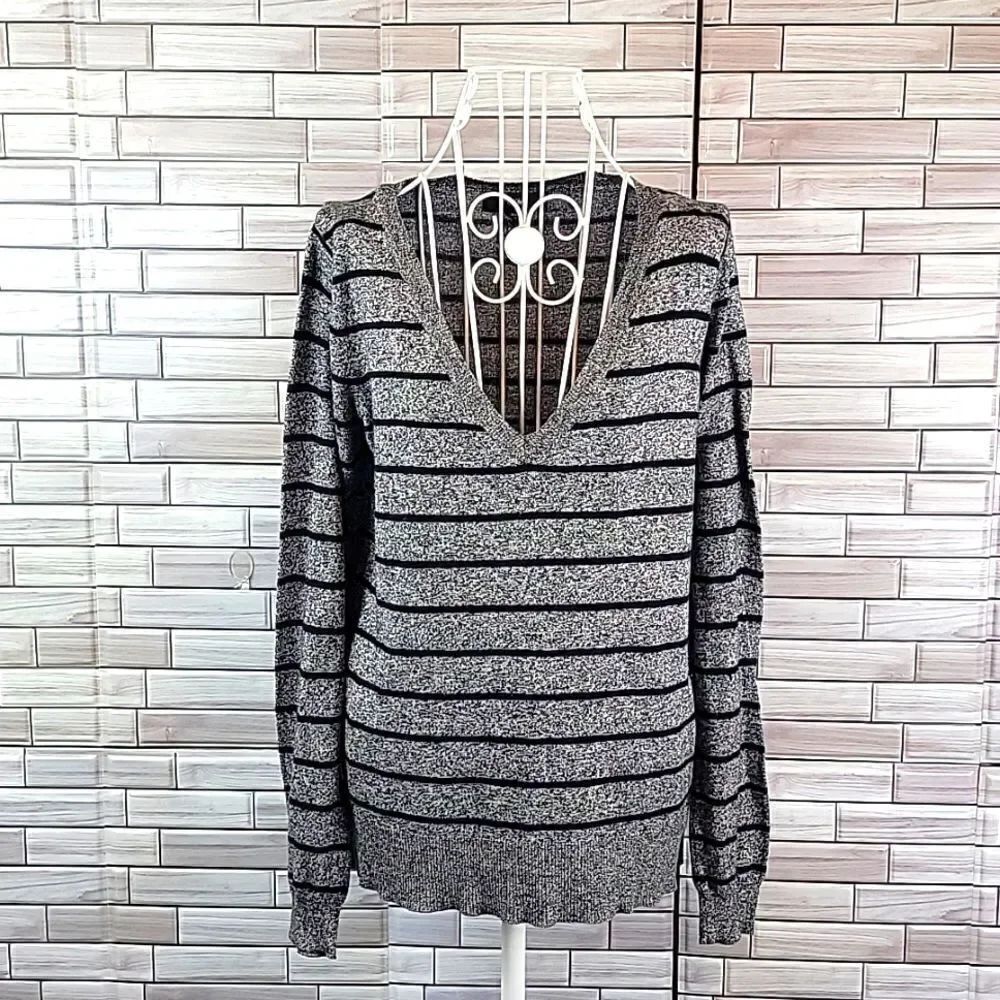 Mossimo v-neck sweater striped marled grey and black Womens Size M